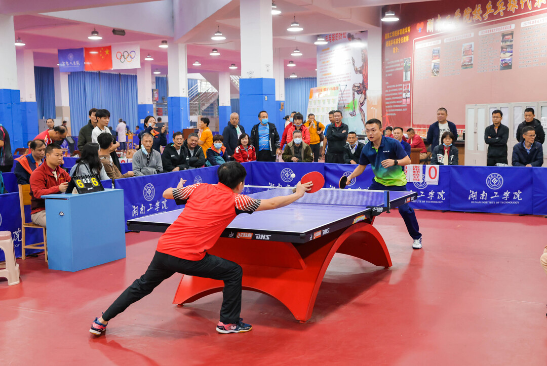 B费顺势前 B费顺势前