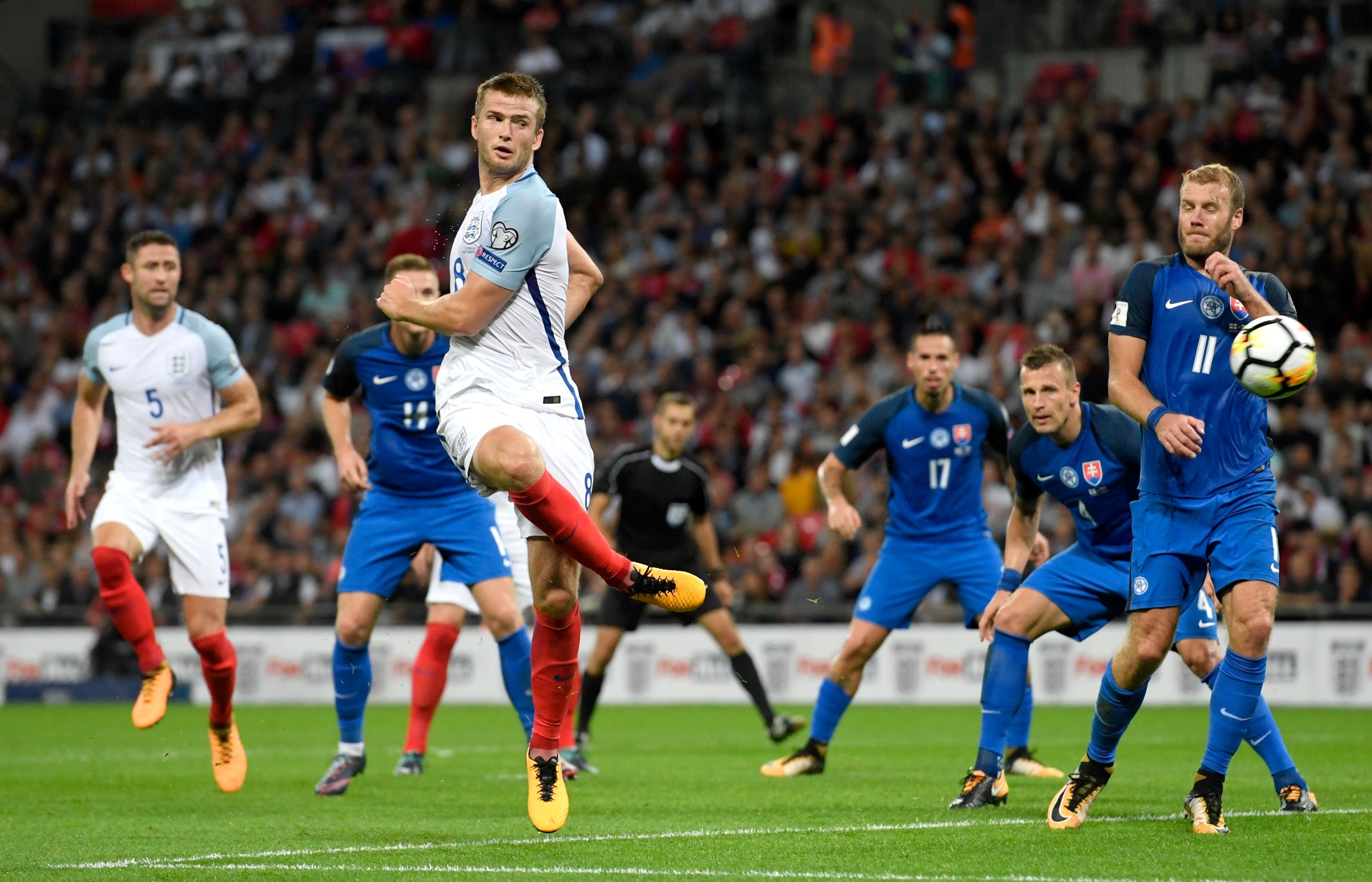 直接拉低了 直接拉低了